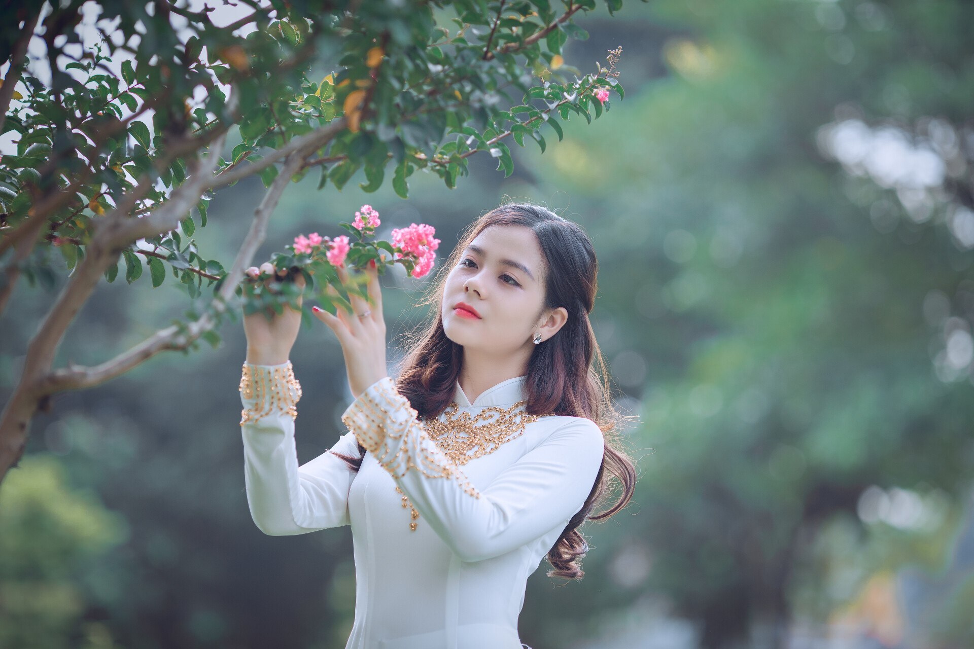 Sexy and Hot Vietnames Bride